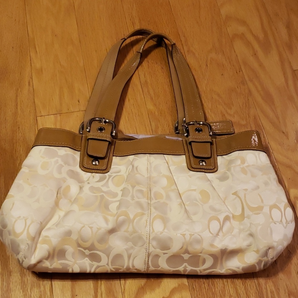 Coach Signature Pleated XL Shoulder Bag EUC